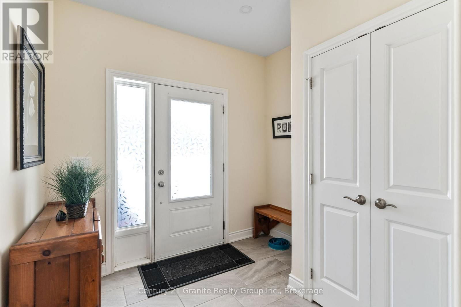 17 WEBB CIRCLE Image 4