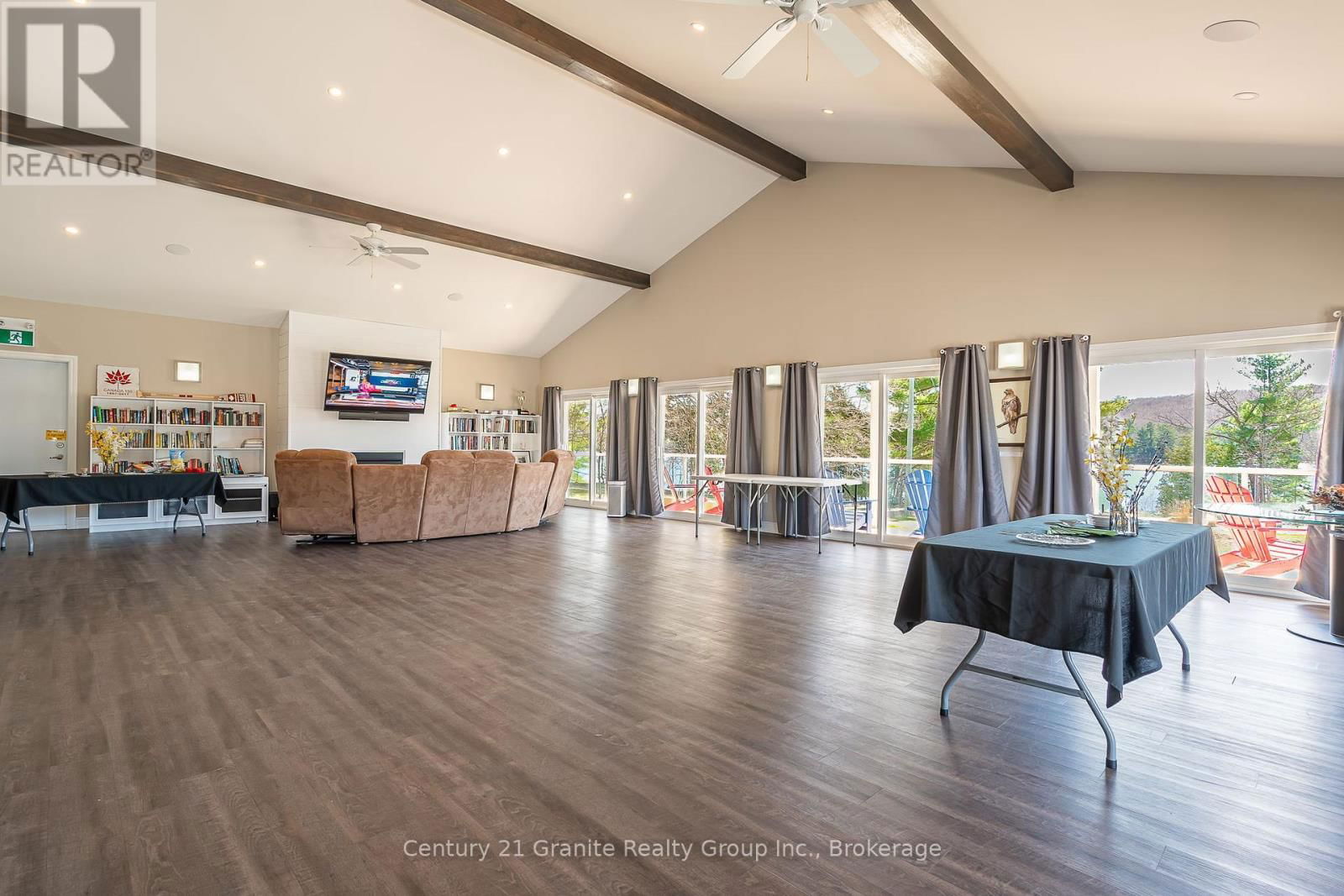 17 WEBB CIRCLE Image 42
