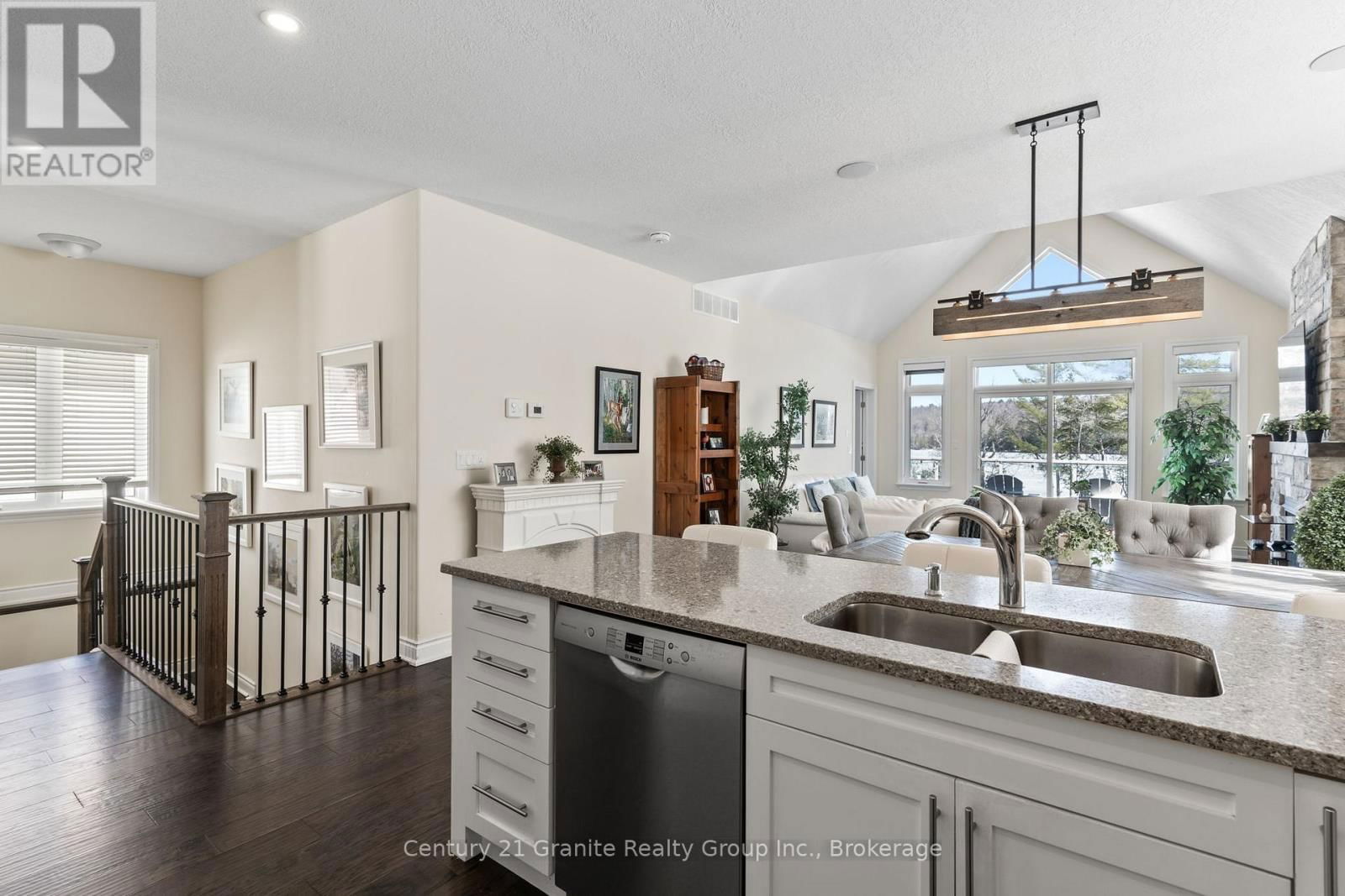 17 WEBB CIRCLE Image 9