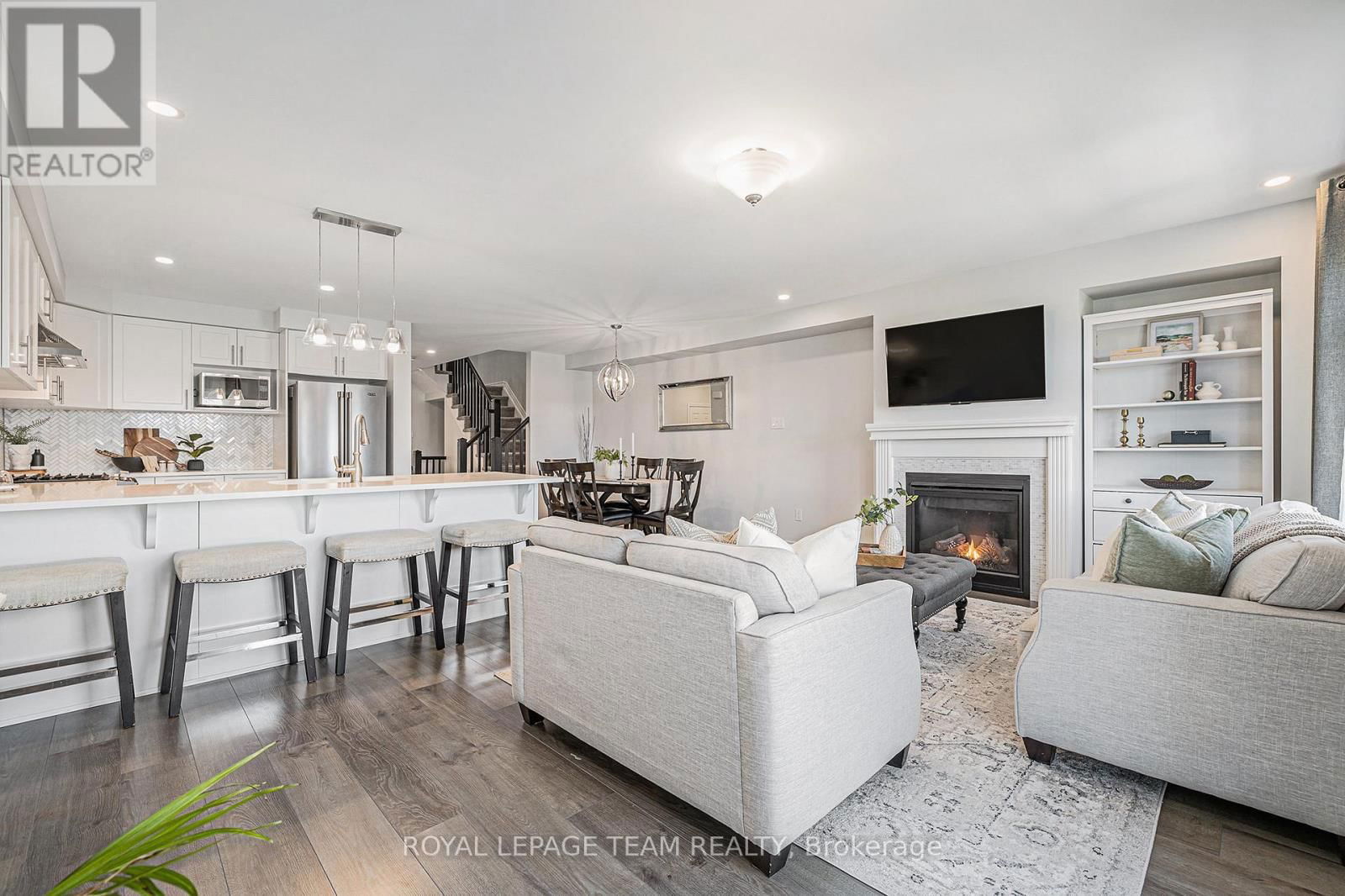 307 LIPIZZANER STREET Image 11