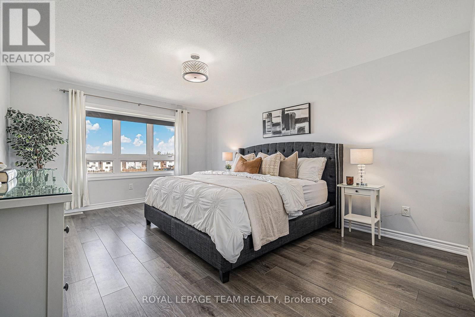 307 LIPIZZANER STREET Image 17