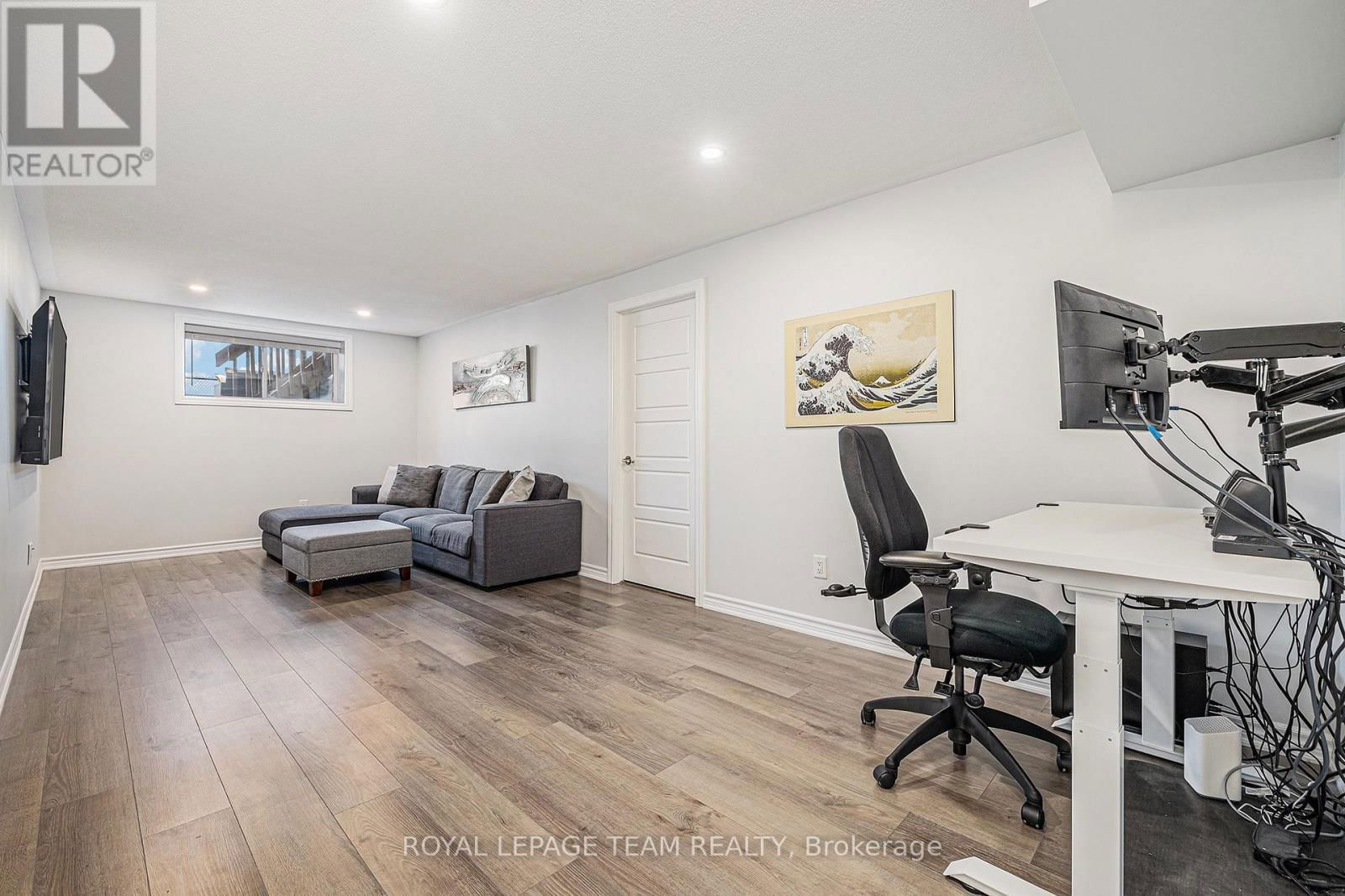 307 LIPIZZANER STREET Image 26