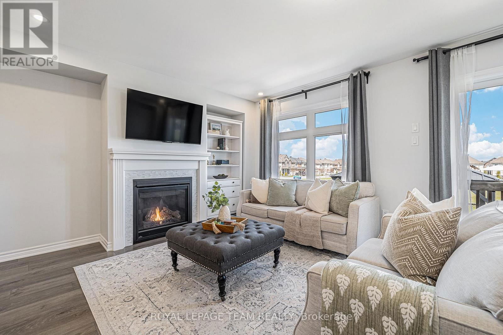 307 LIPIZZANER STREET Image 9