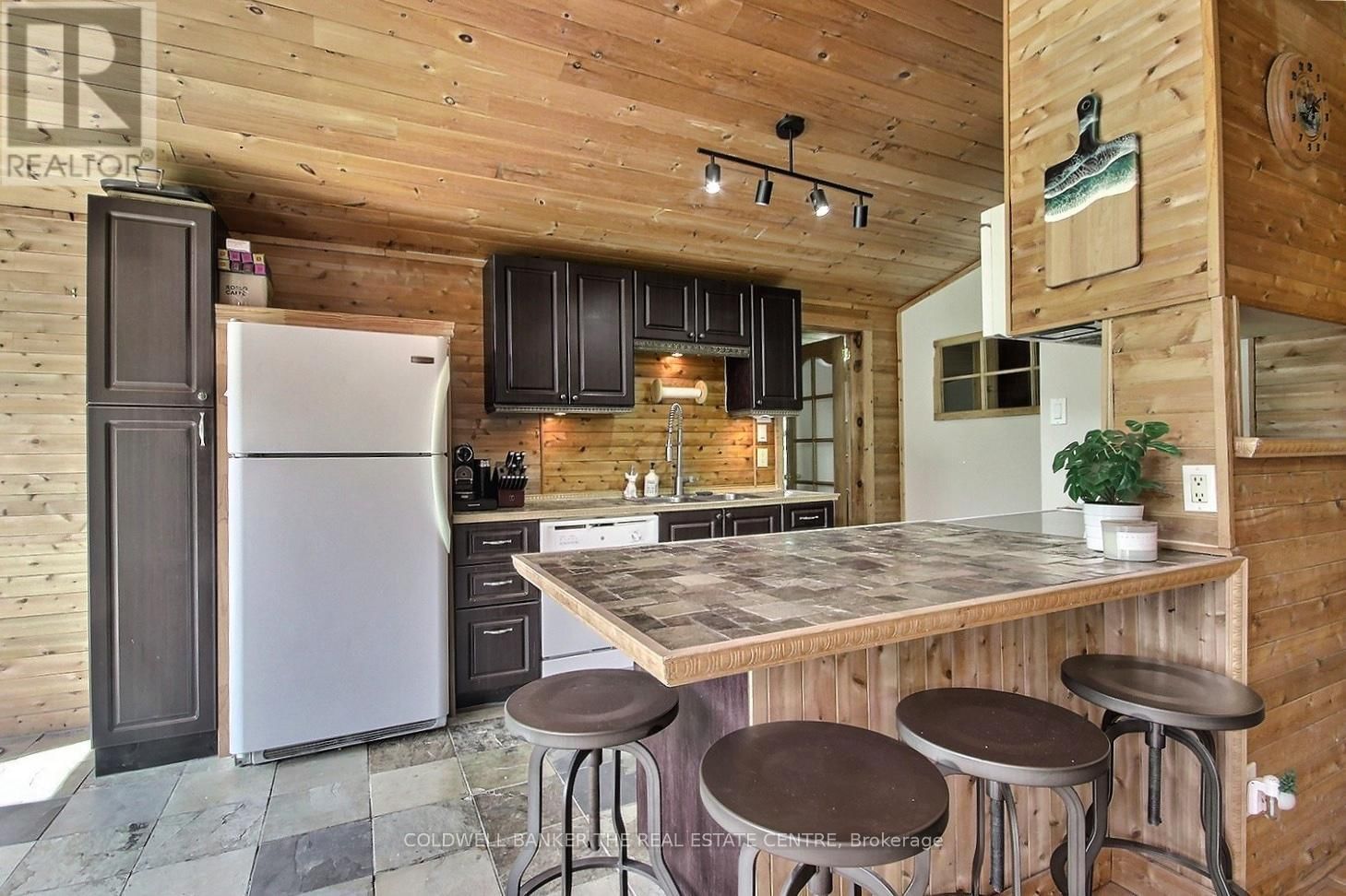 30 BROOKS LANE Image 11