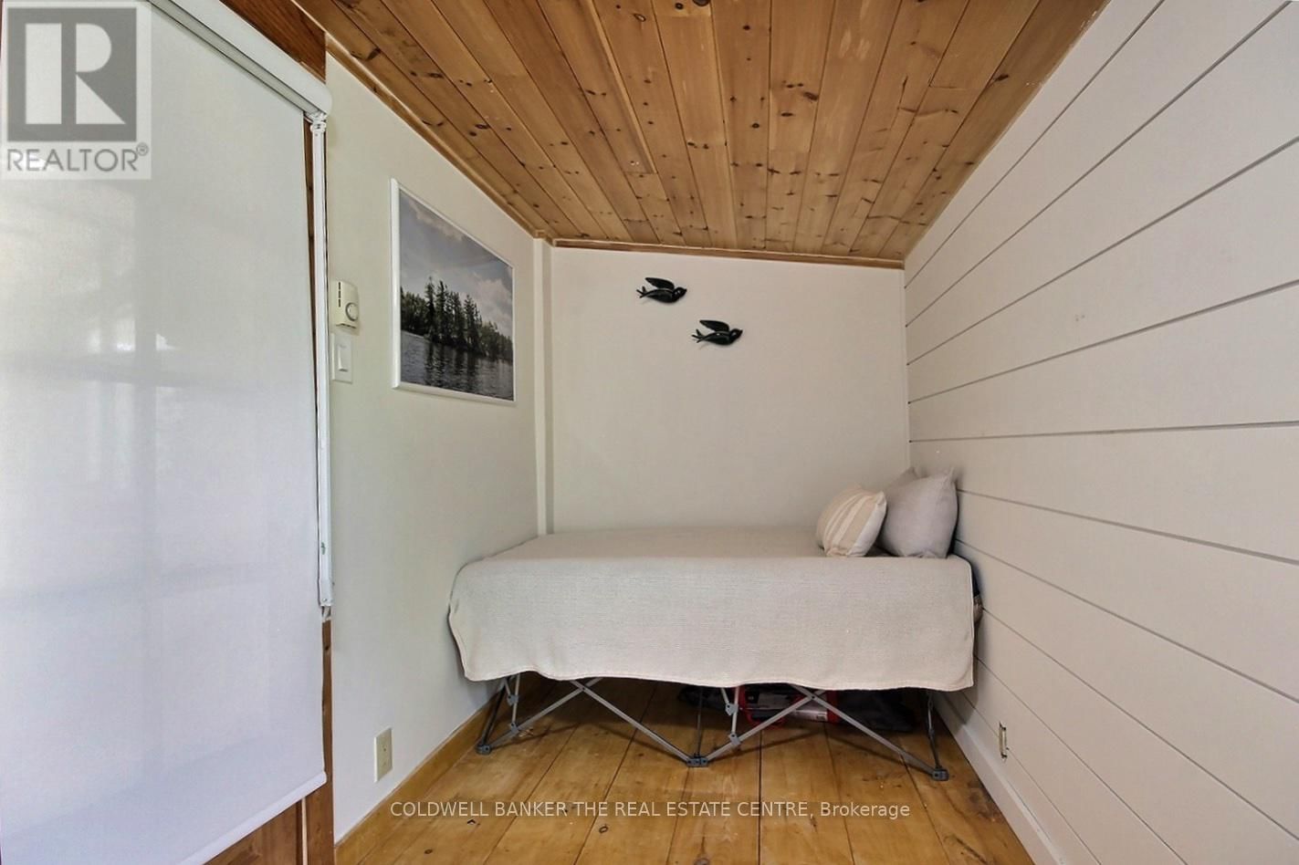 30 BROOKS LANE Image 17