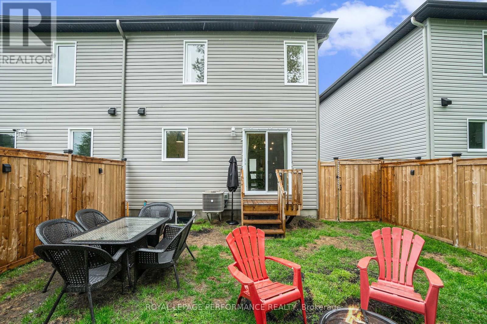 43 CHRISTIAN STREET Image 22