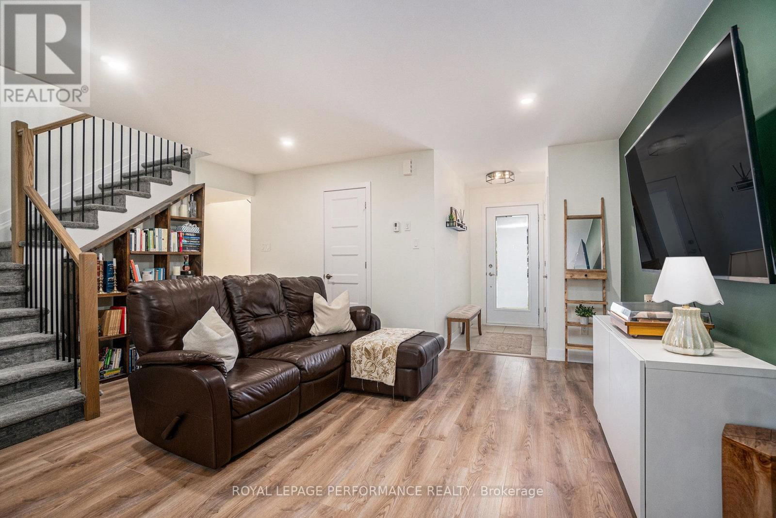 43 CHRISTIAN STREET Image 6