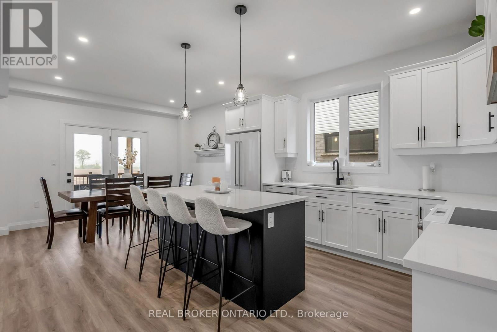 186 SCHMIDT DRIVE Image 12