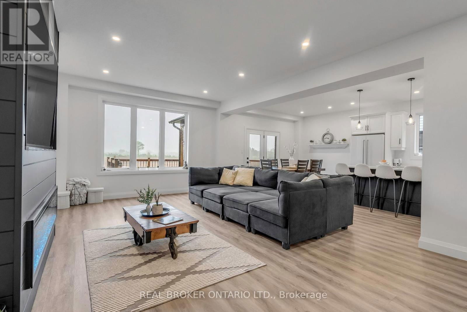 186 SCHMIDT DRIVE Image 5