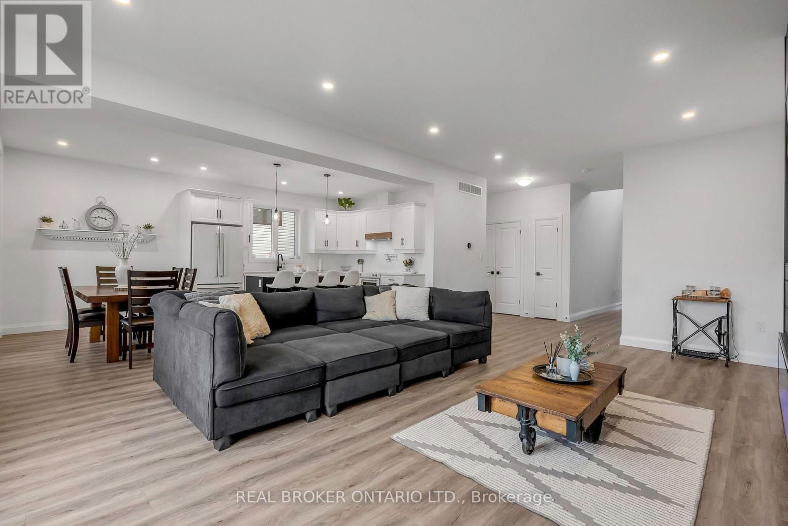 186 SCHMIDT DRIVE Image 7