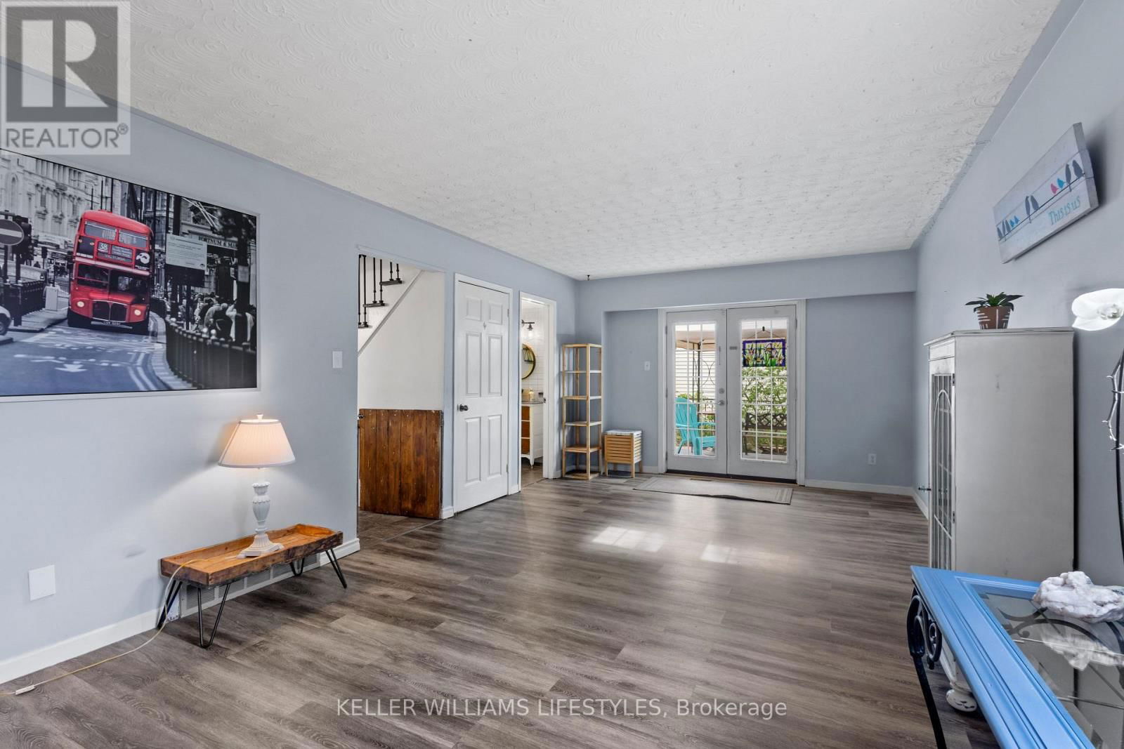 13 IDSARDI AVENUE Image 15