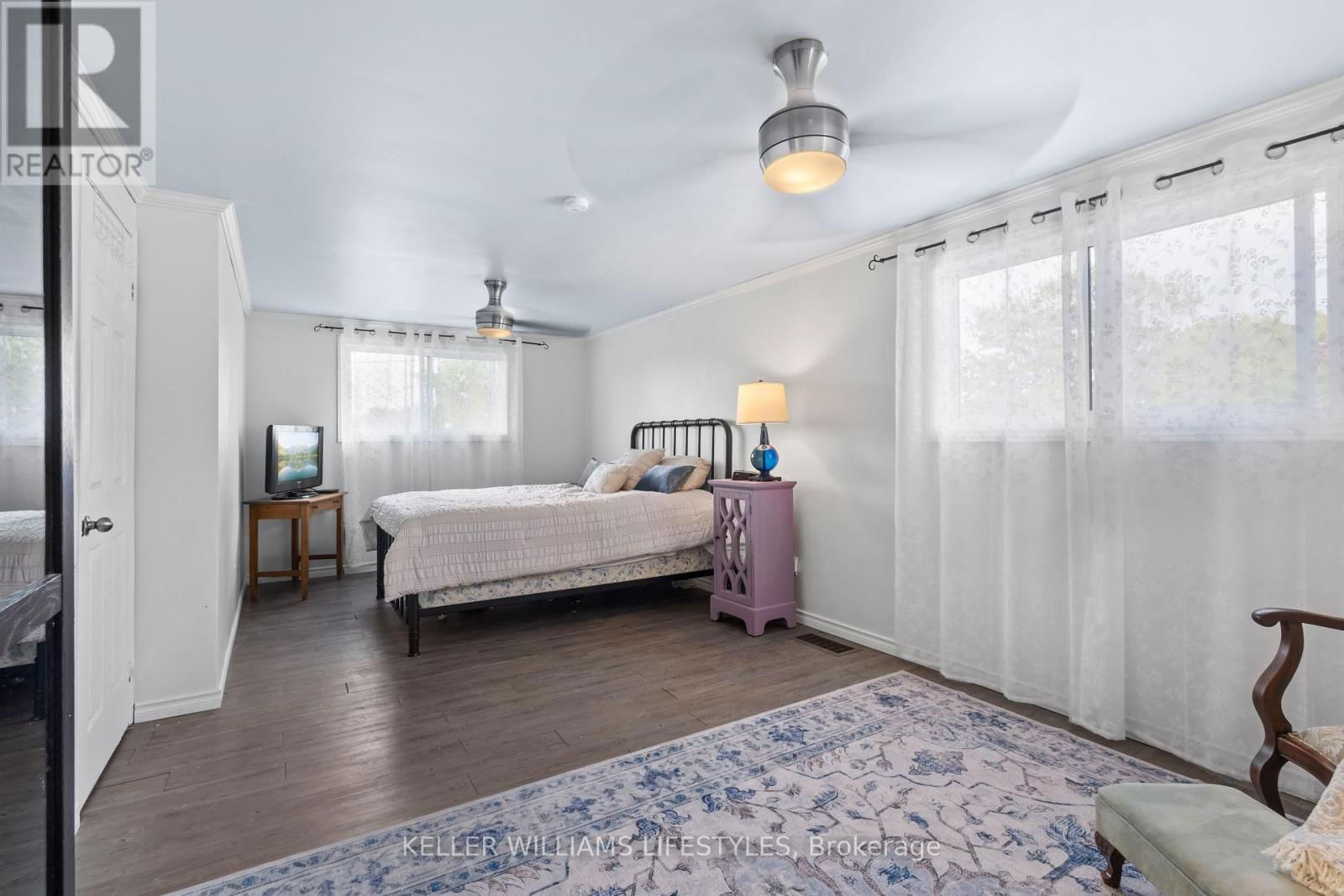 13 IDSARDI AVENUE Image 17