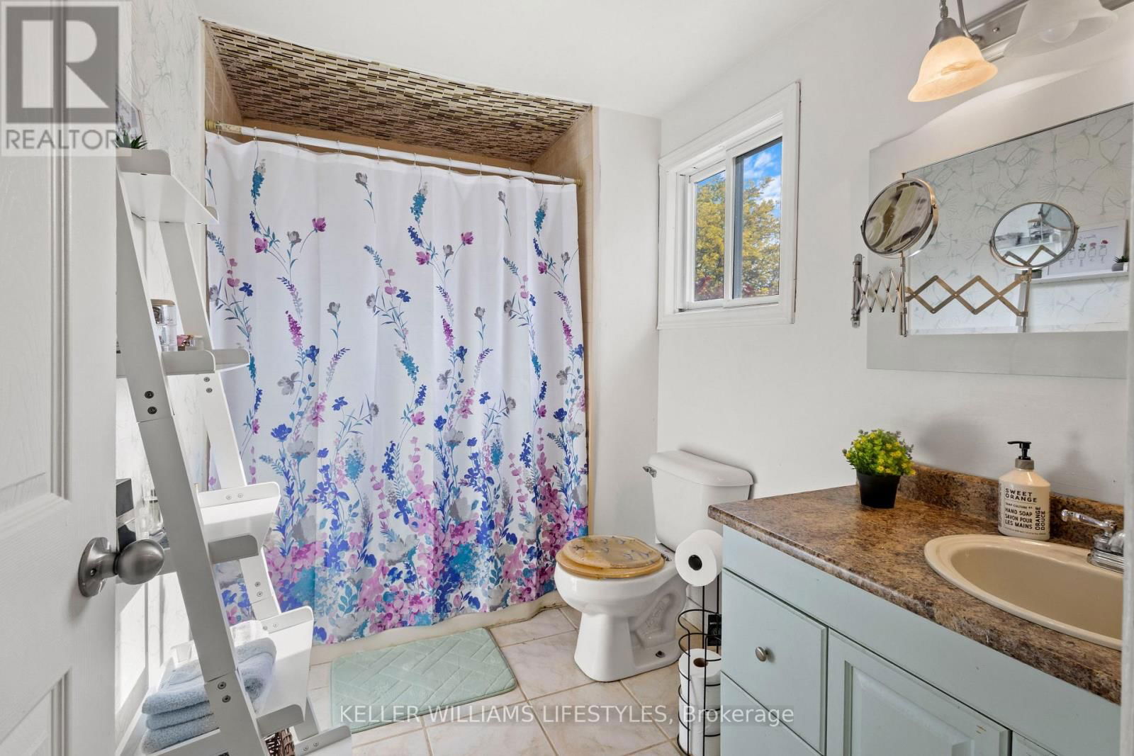13 IDSARDI AVENUE Image 23