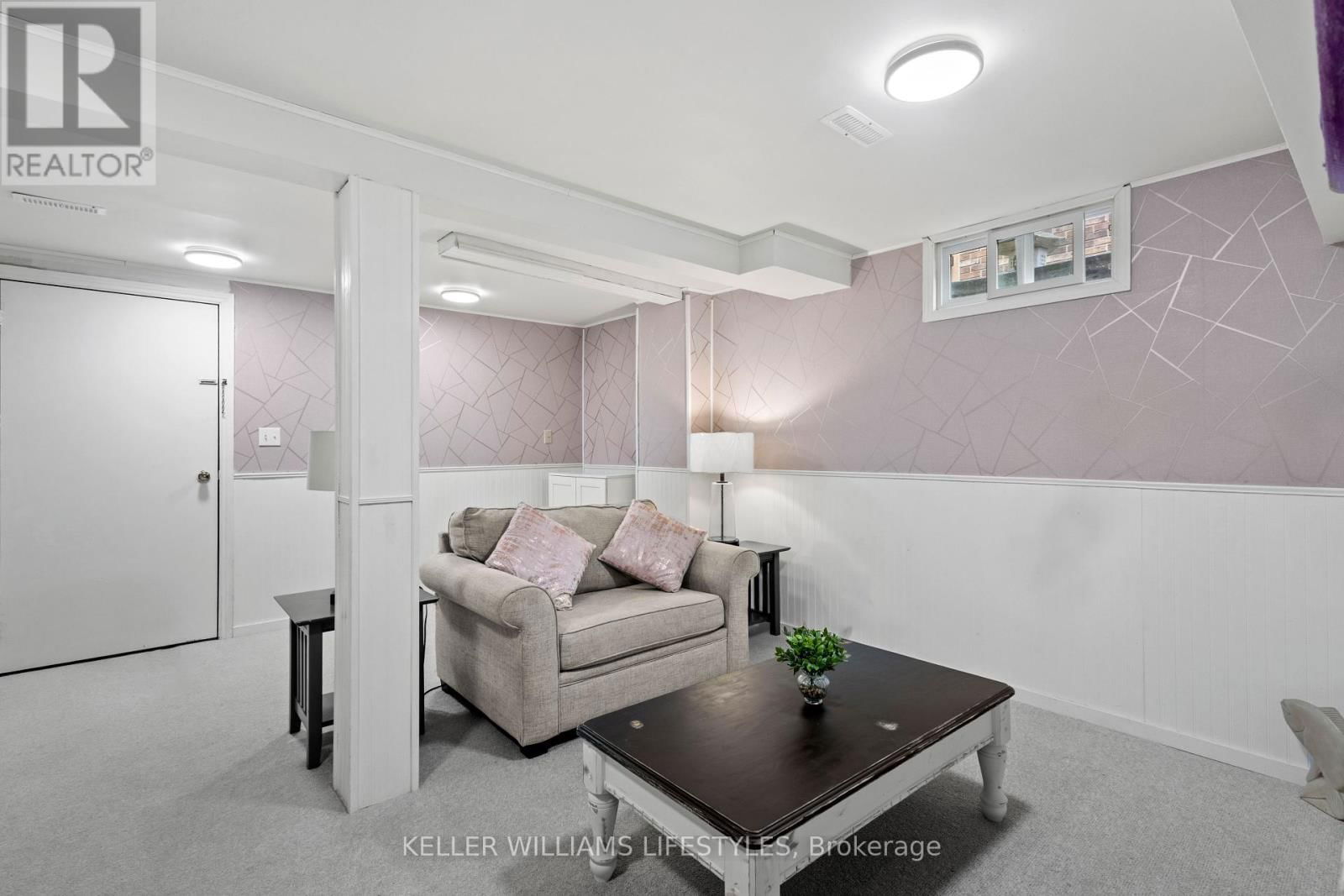 13 IDSARDI AVENUE Image 24