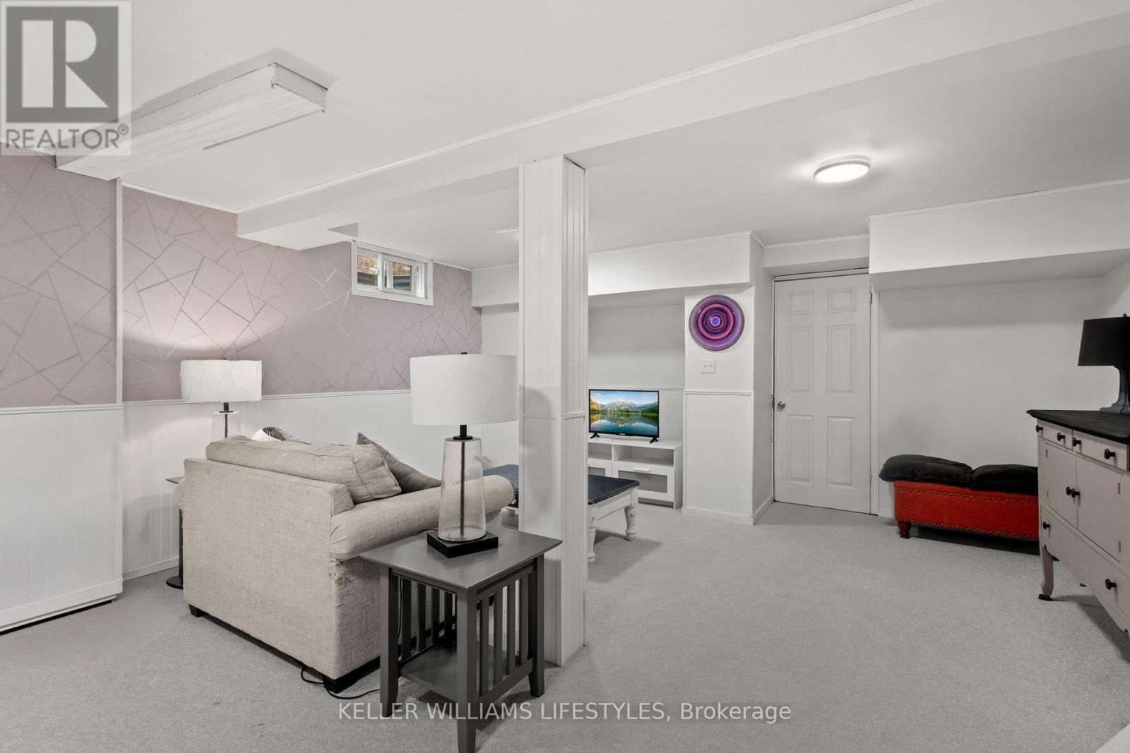 13 IDSARDI AVENUE Image 25