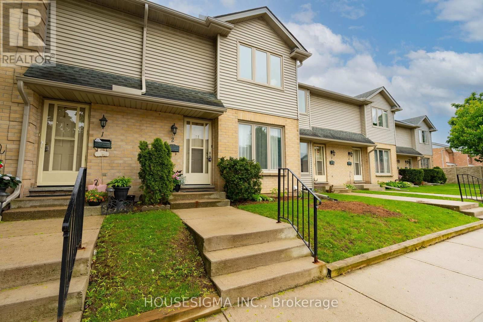 2 - 1290 BENTLEY DRIVE Image 1