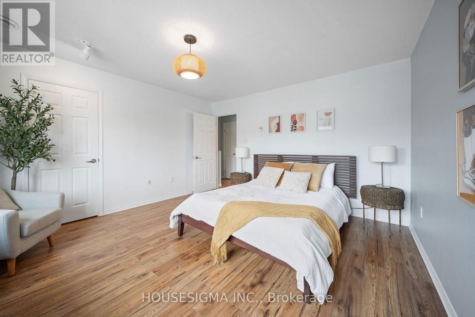 2 - 1290 BENTLEY DRIVE Image 23