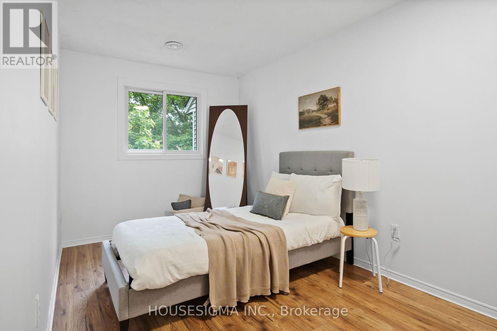 2 - 1290 BENTLEY DRIVE Image 25