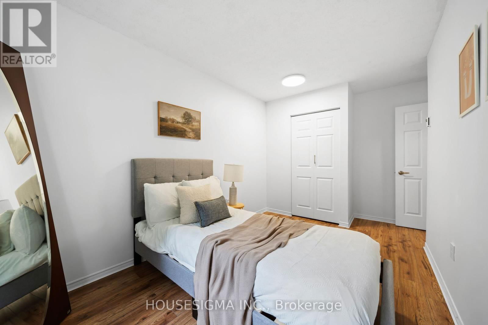 2 - 1290 BENTLEY DRIVE Image 26