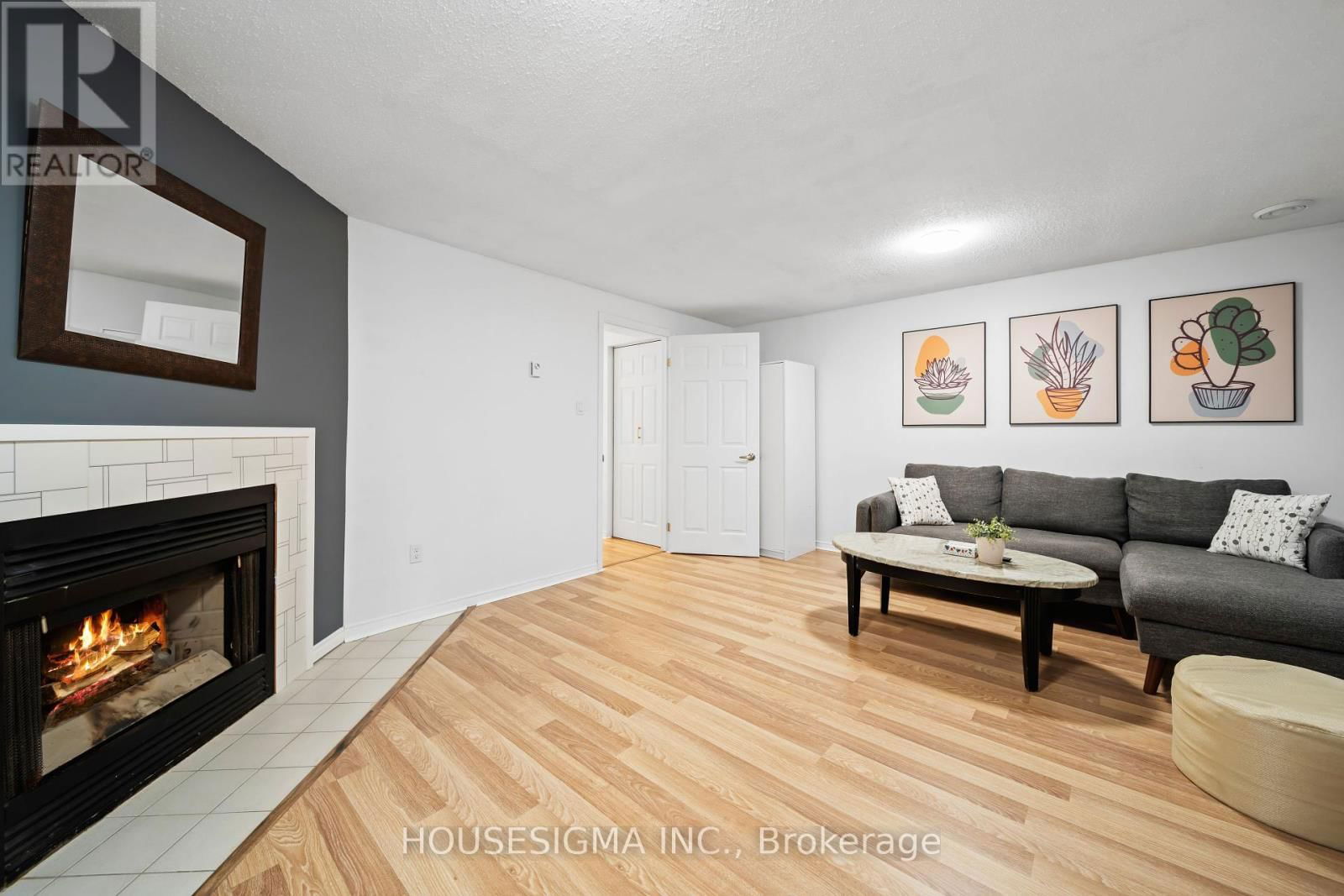 2 - 1290 BENTLEY DRIVE Image 30