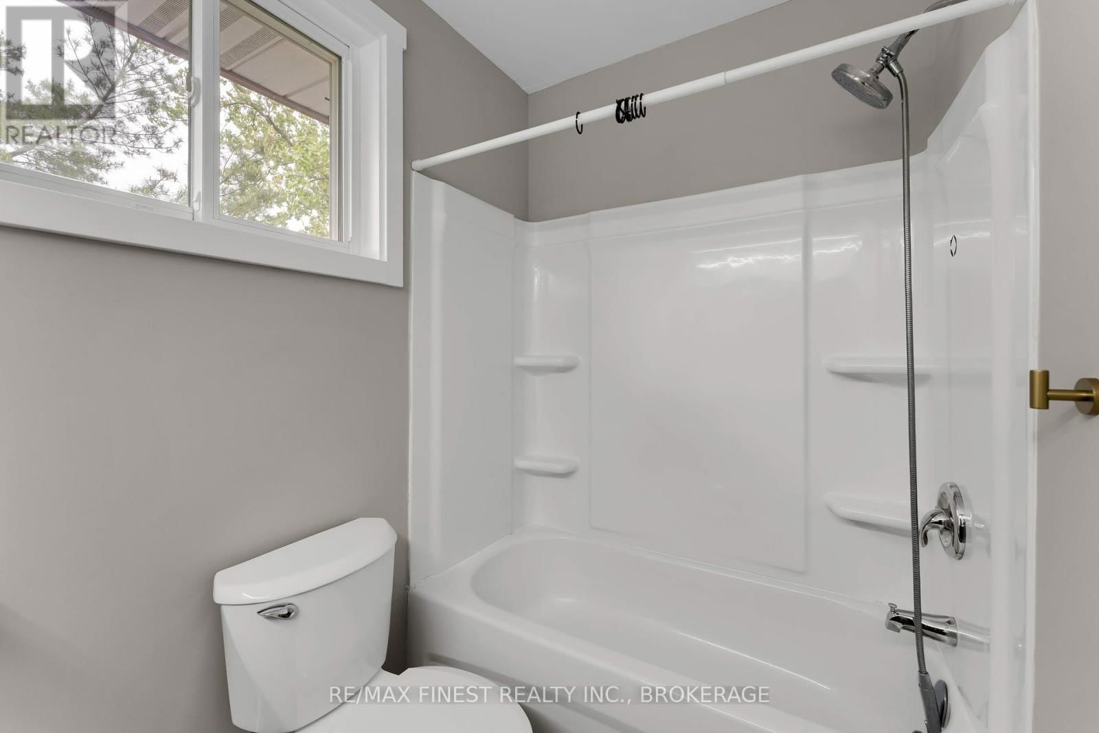 27 - 53 WINCHESTER DRIVE Image 16