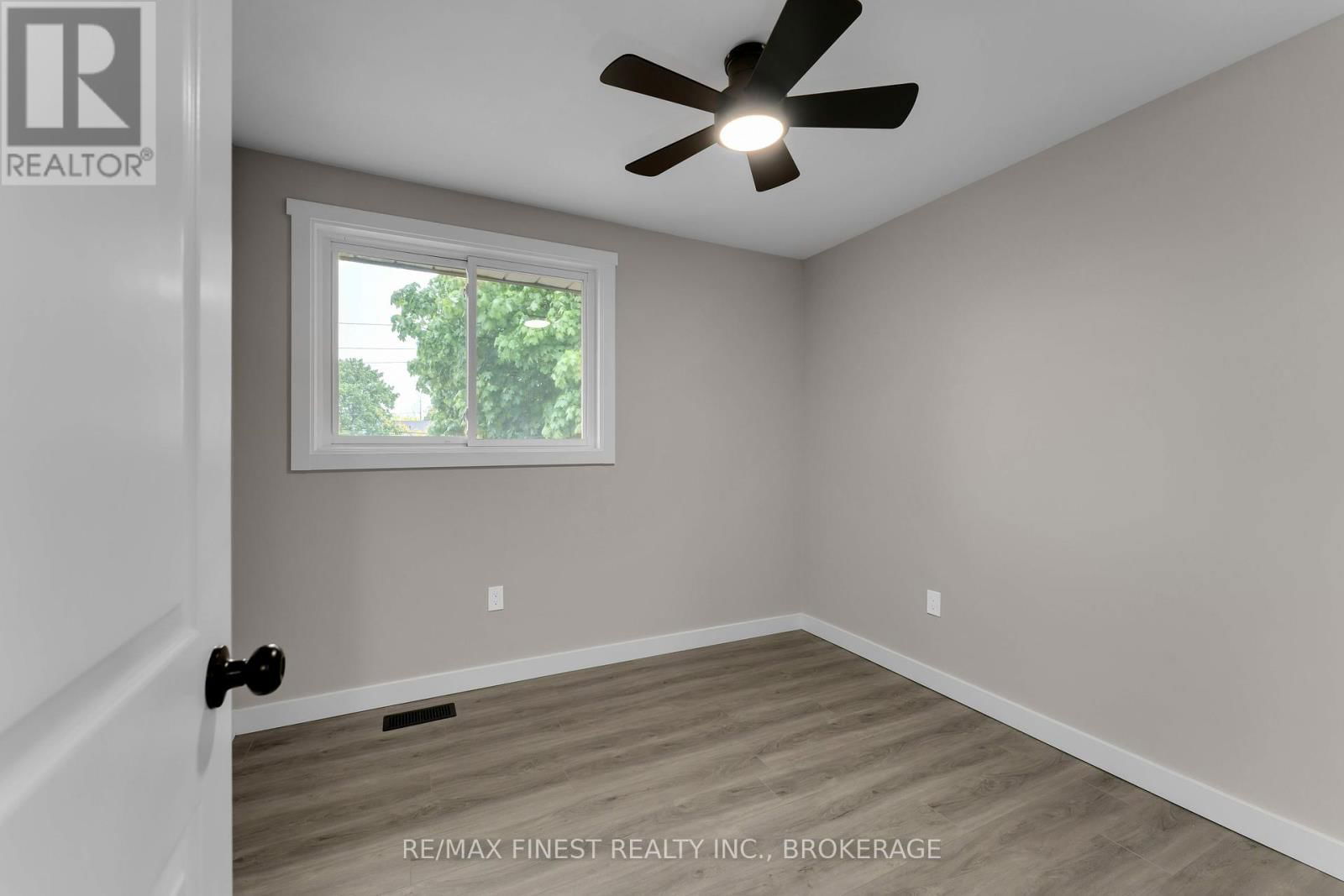 27 - 53 WINCHESTER DRIVE Image 17