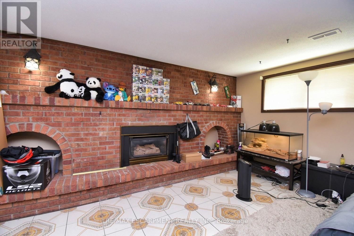 18 VILLA COURT Image 13