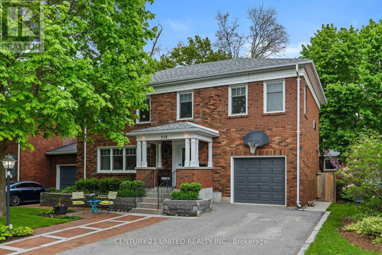 516 HUNTER STREET WEST Image 1
