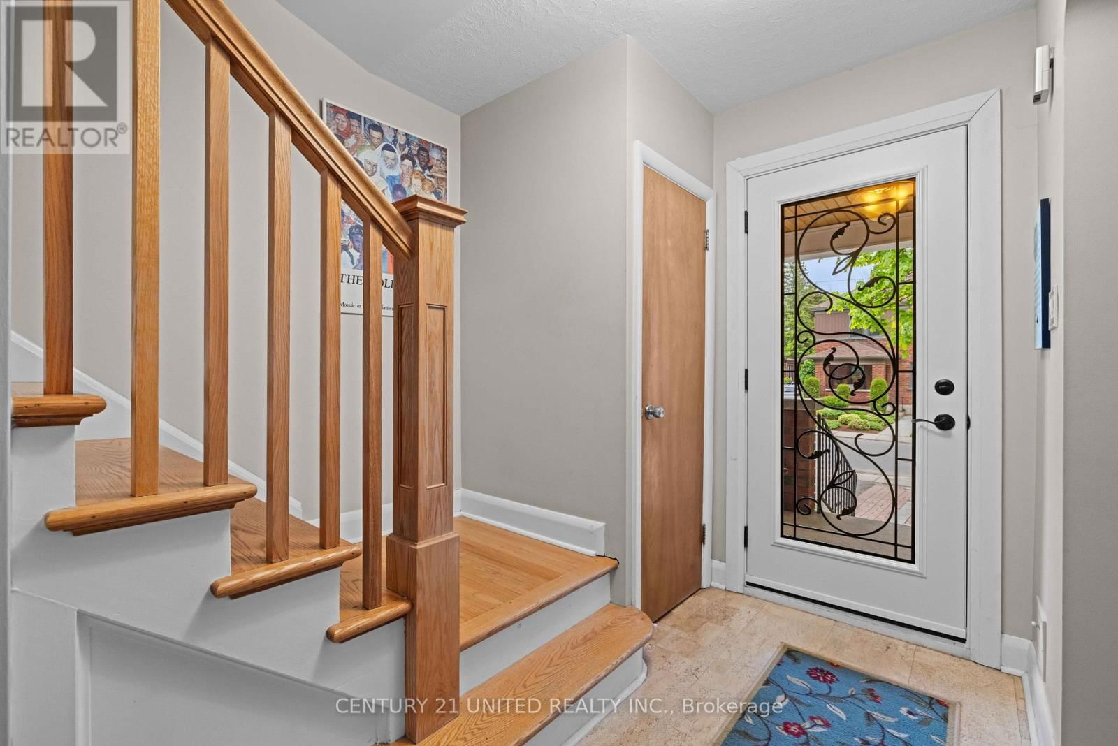 516 HUNTER STREET WEST Image 14