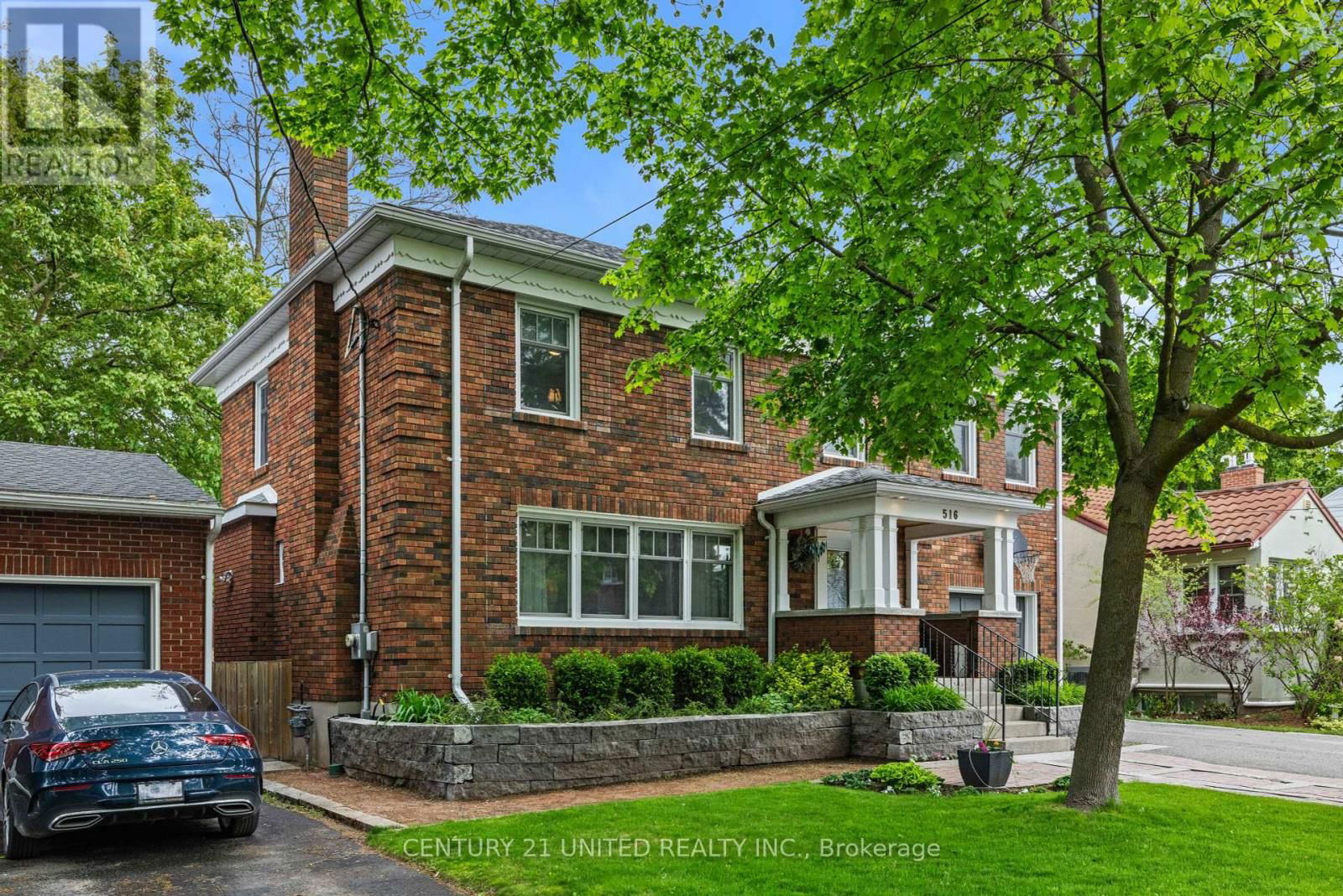 516 HUNTER STREET WEST Image 2