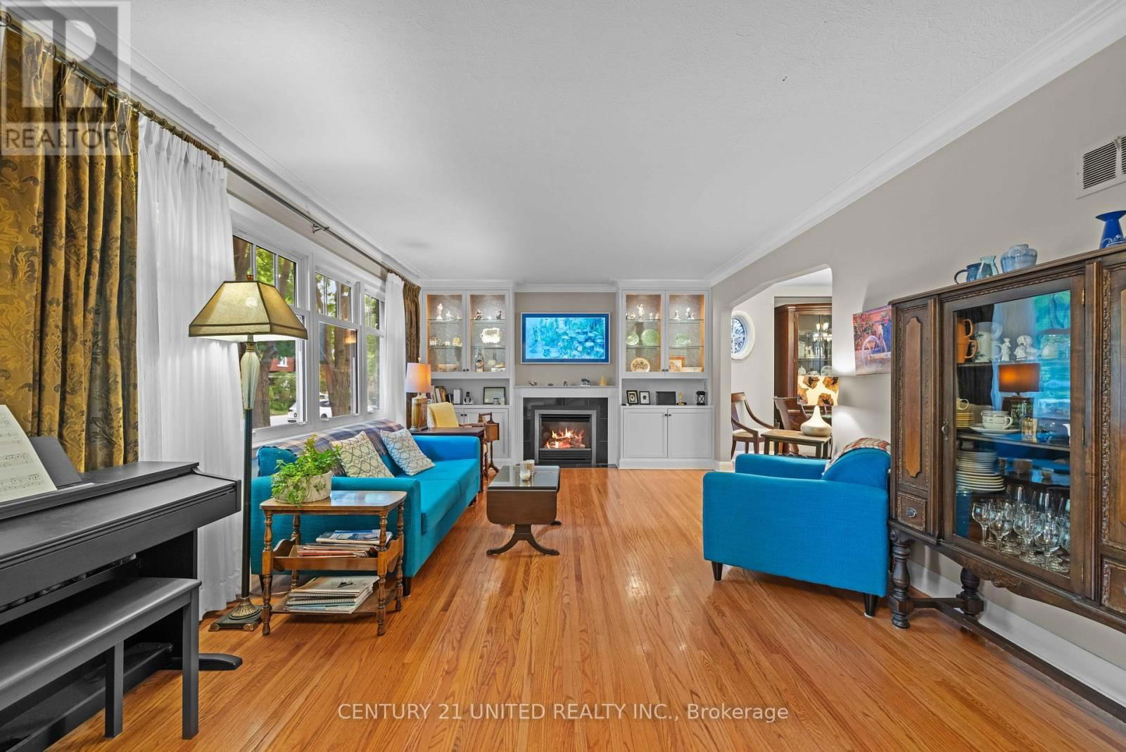 516 HUNTER STREET WEST Image 4
