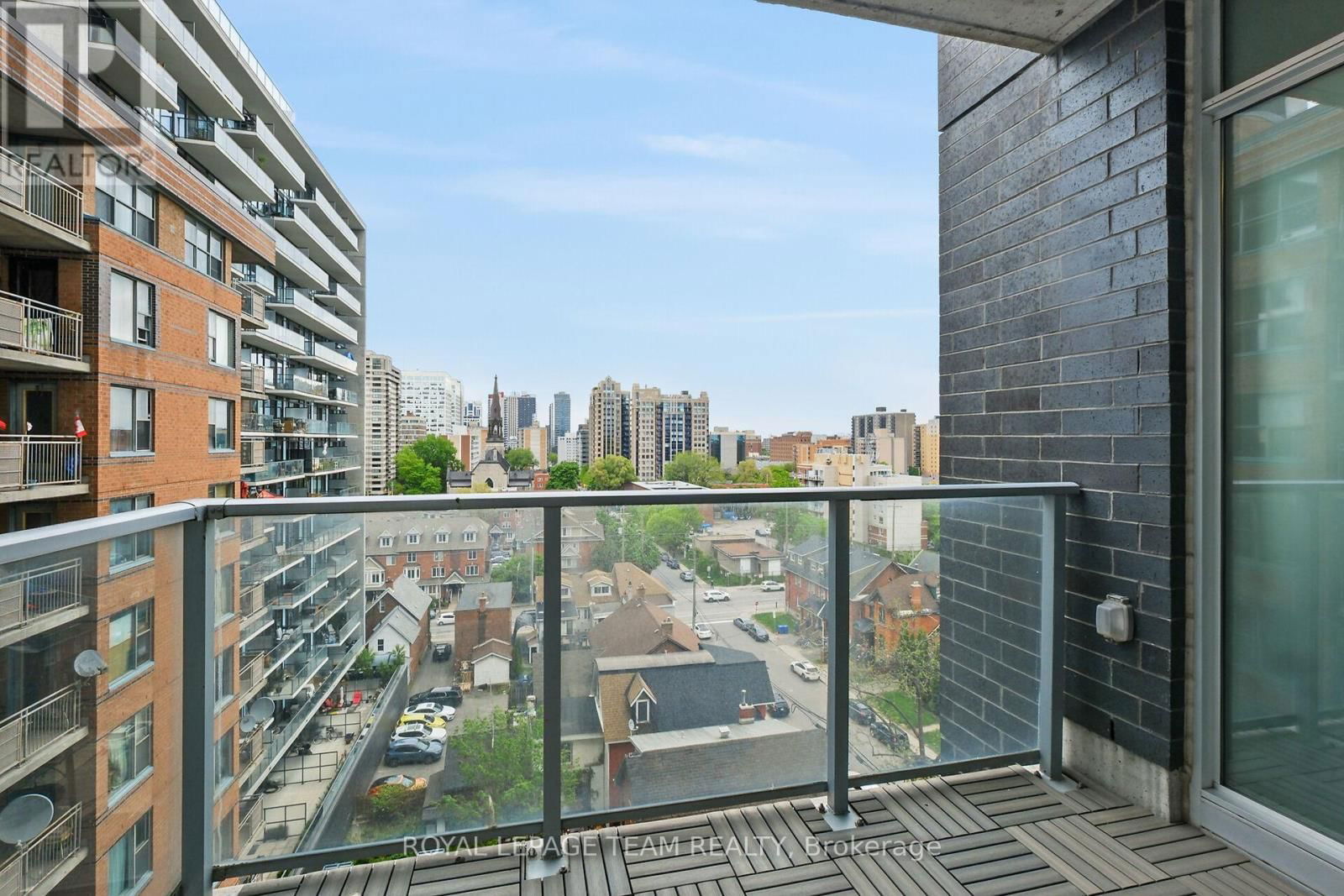909 - 255 BAY STREET Image 38
