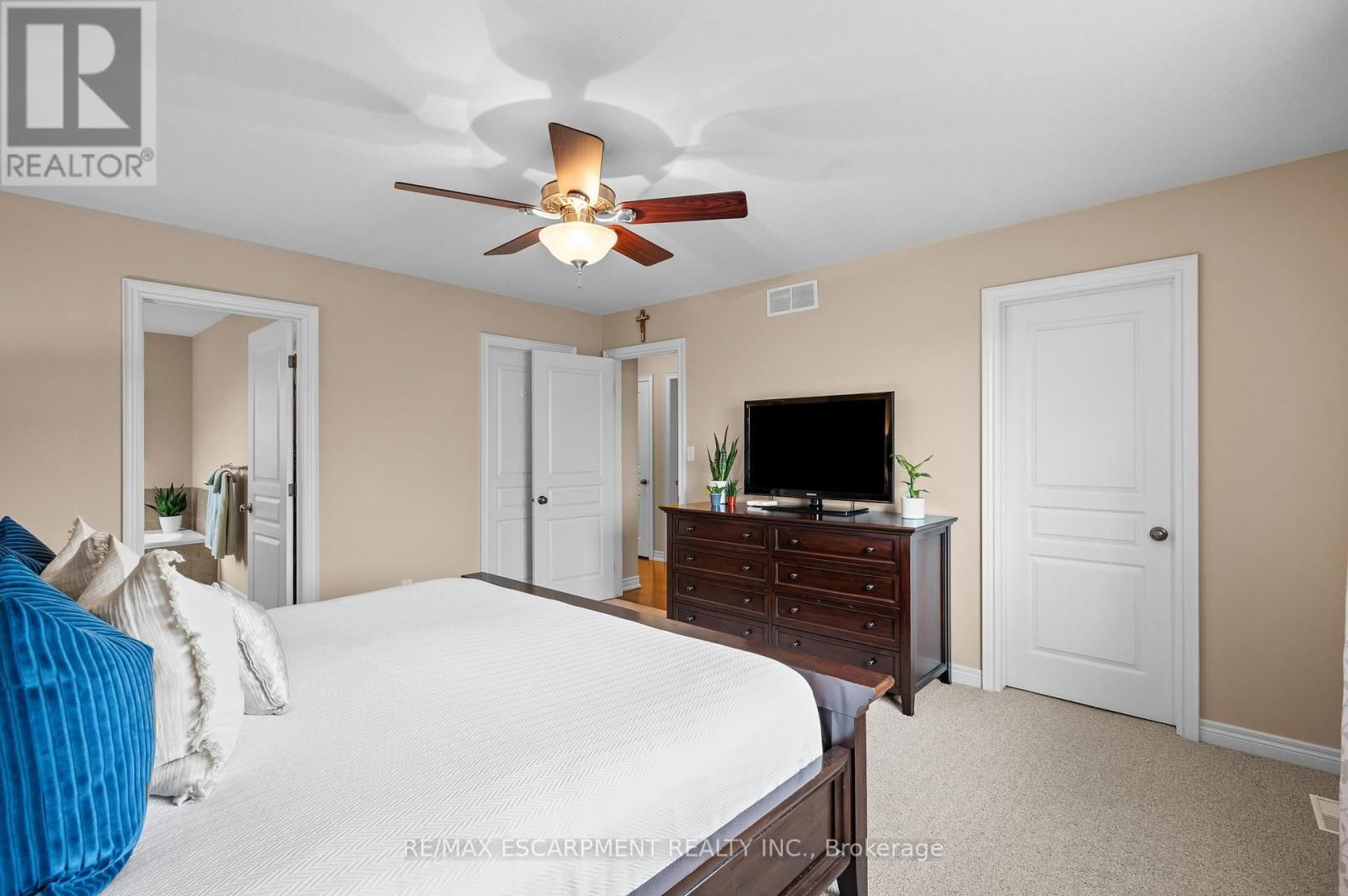 56 HILLSDALE ROAD Image 17