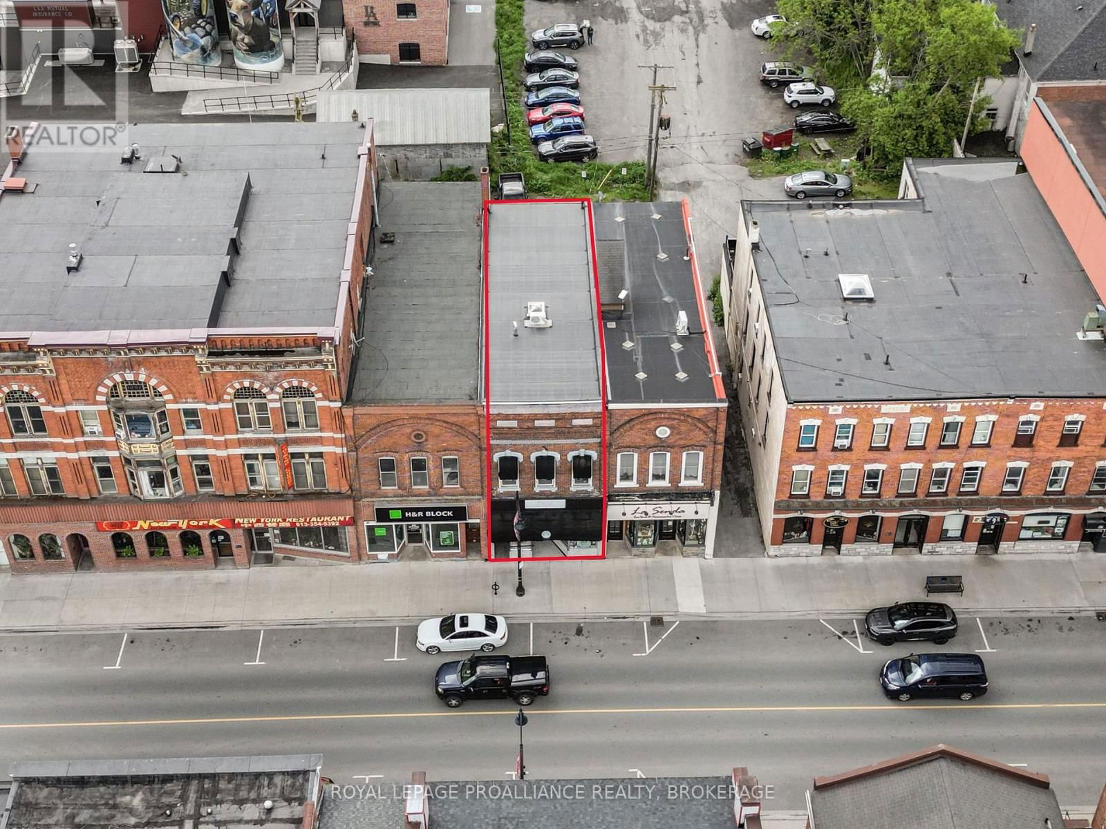 48 DUNDAS STREET EAST Image 31
