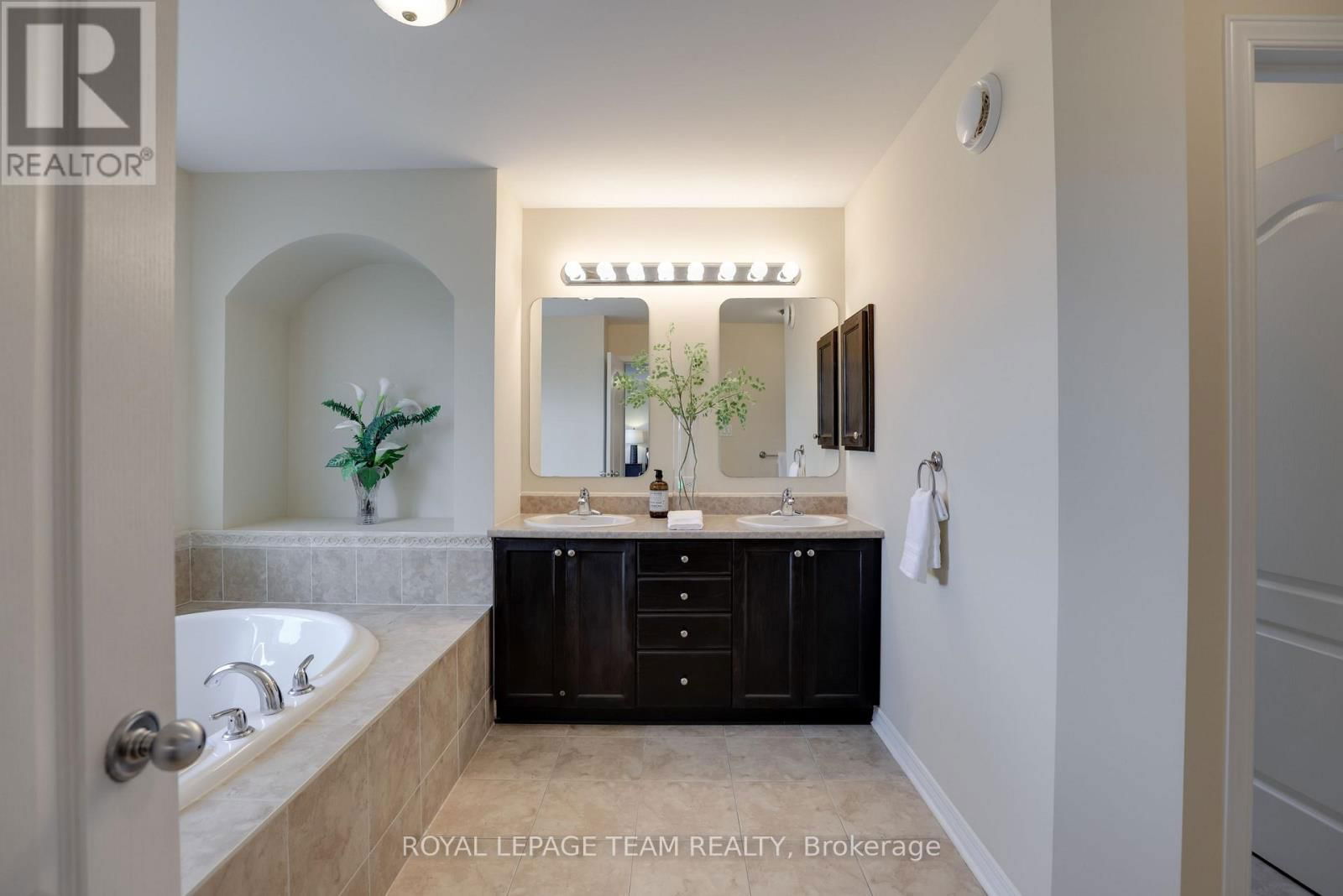 438 BRUNSKILL WAY Image 23