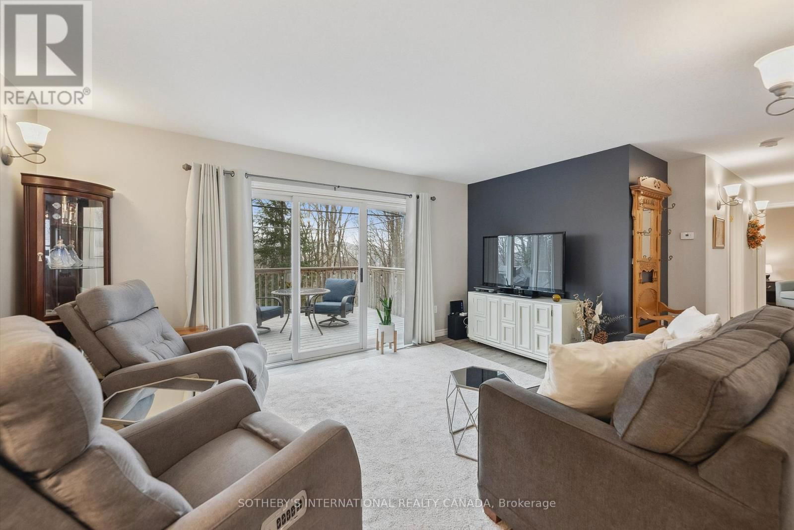 202 SUNNYSIDE STREET Image 14