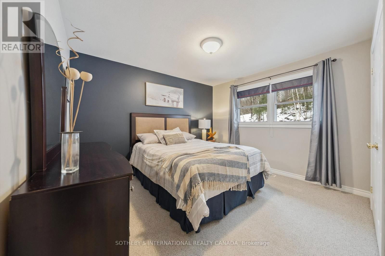 202 SUNNYSIDE STREET Image 22