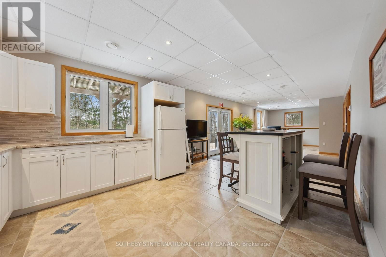 202 SUNNYSIDE STREET Image 31