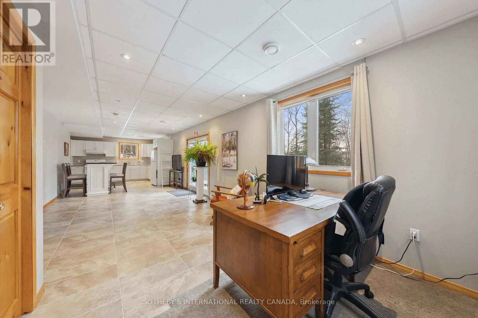 202 SUNNYSIDE STREET Image 34