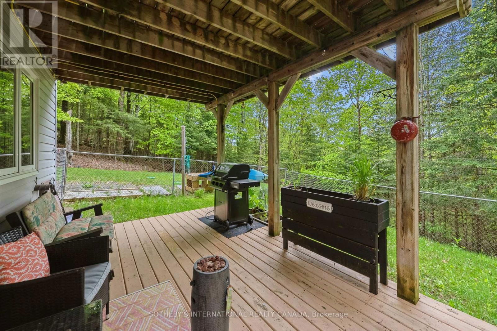 202 SUNNYSIDE STREET Image 44