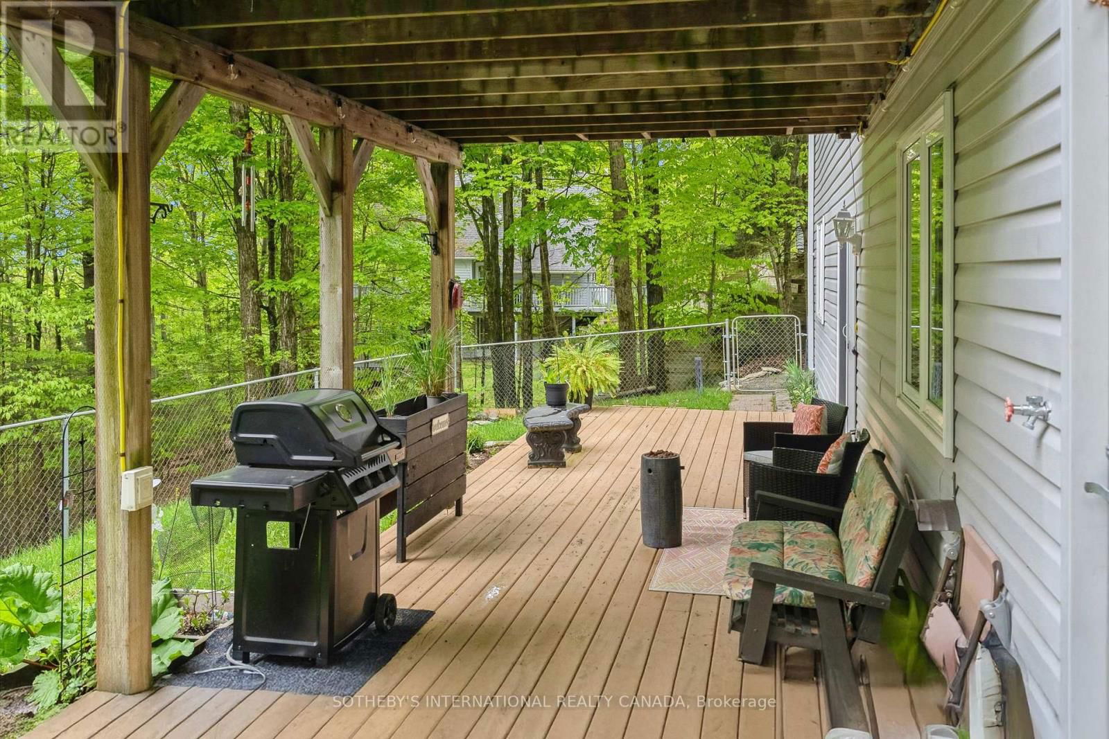 202 SUNNYSIDE STREET Image 45