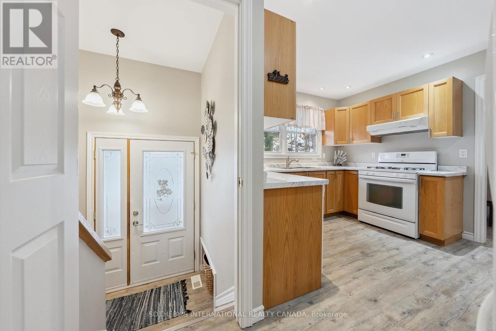 202 SUNNYSIDE STREET Image 6