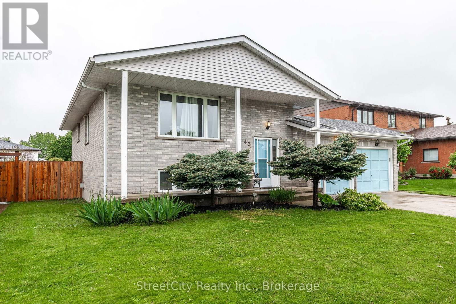 43 FREELAND DRIVE Image 2