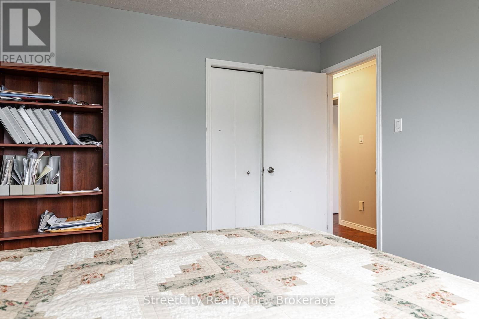 43 FREELAND DRIVE Image 22