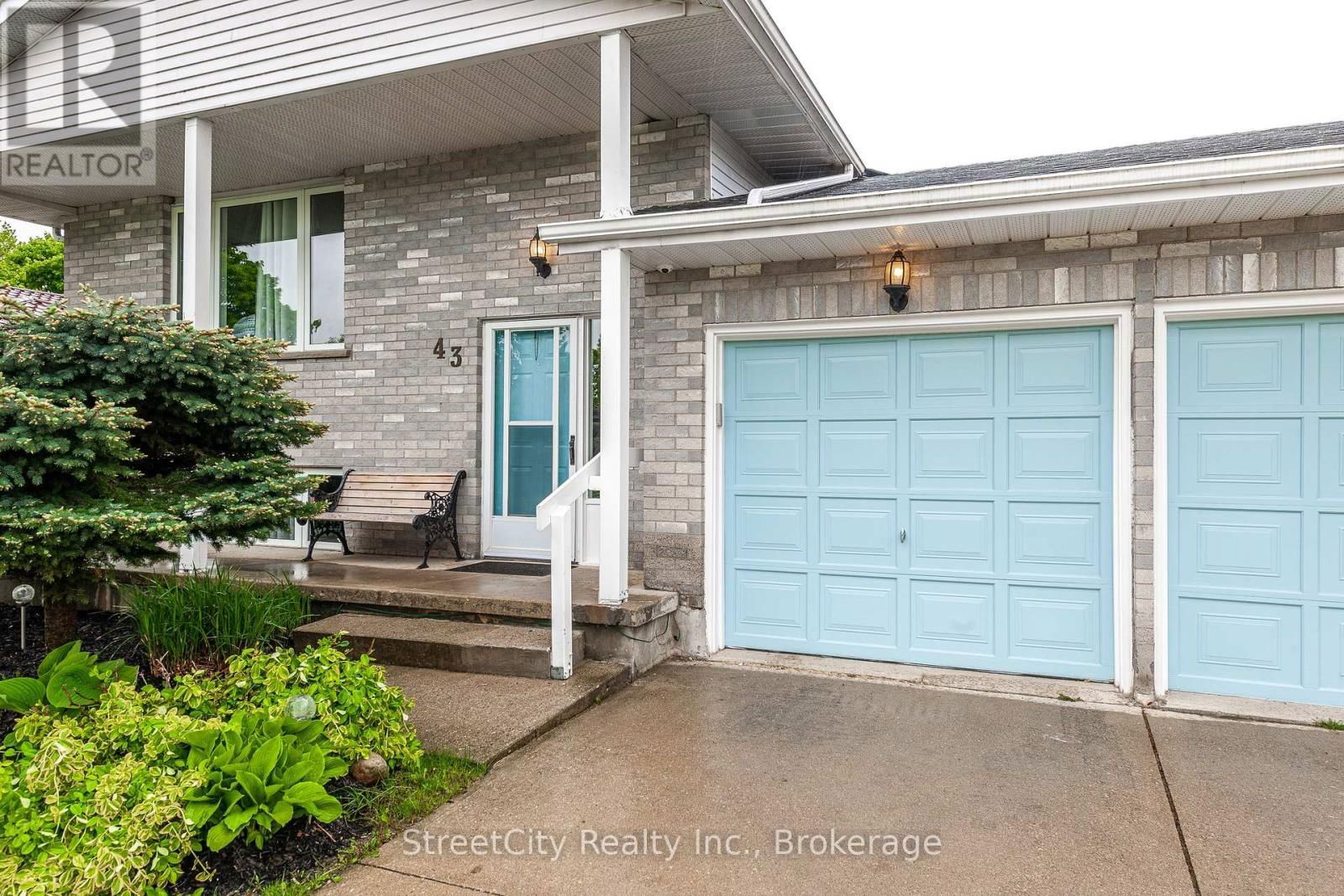 43 FREELAND DRIVE Image 3