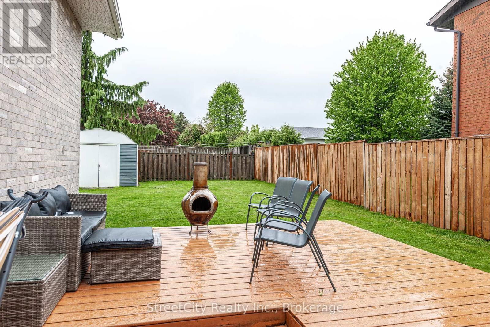 43 FREELAND DRIVE Image 42