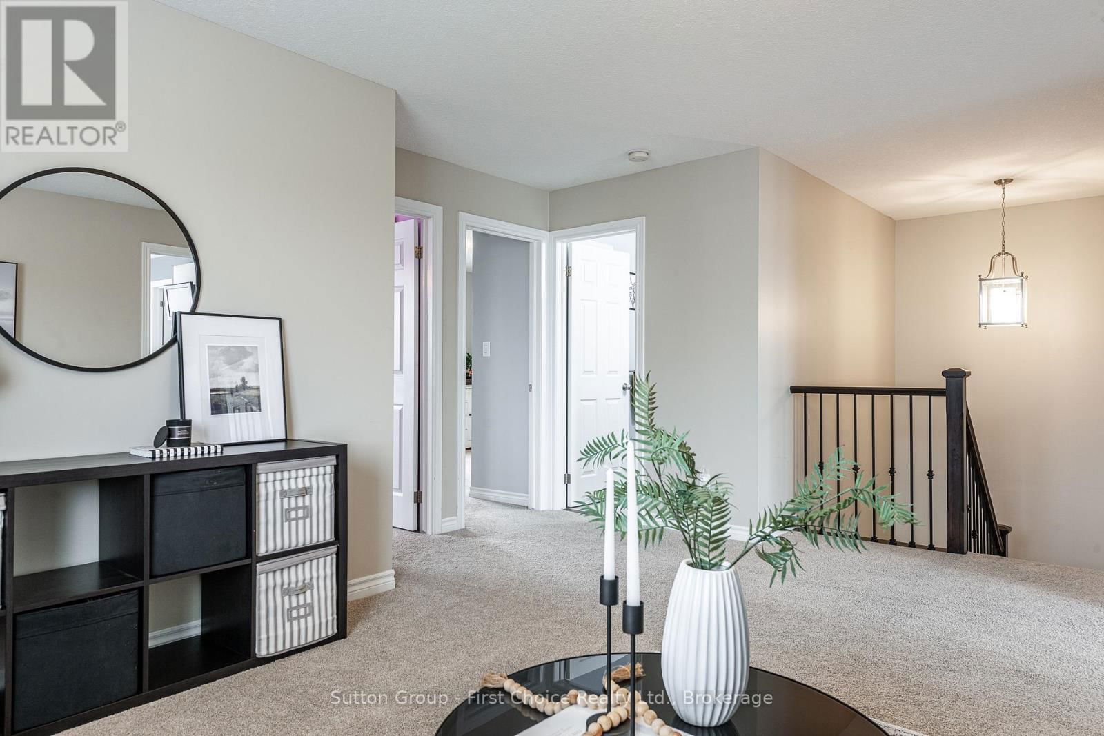566 FORMAN AVENUE Image 26