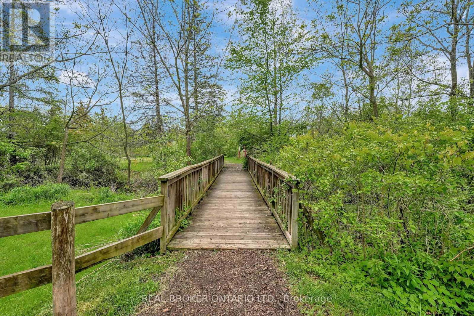 729 B MOUNT PLEASANT ROAD Image 12