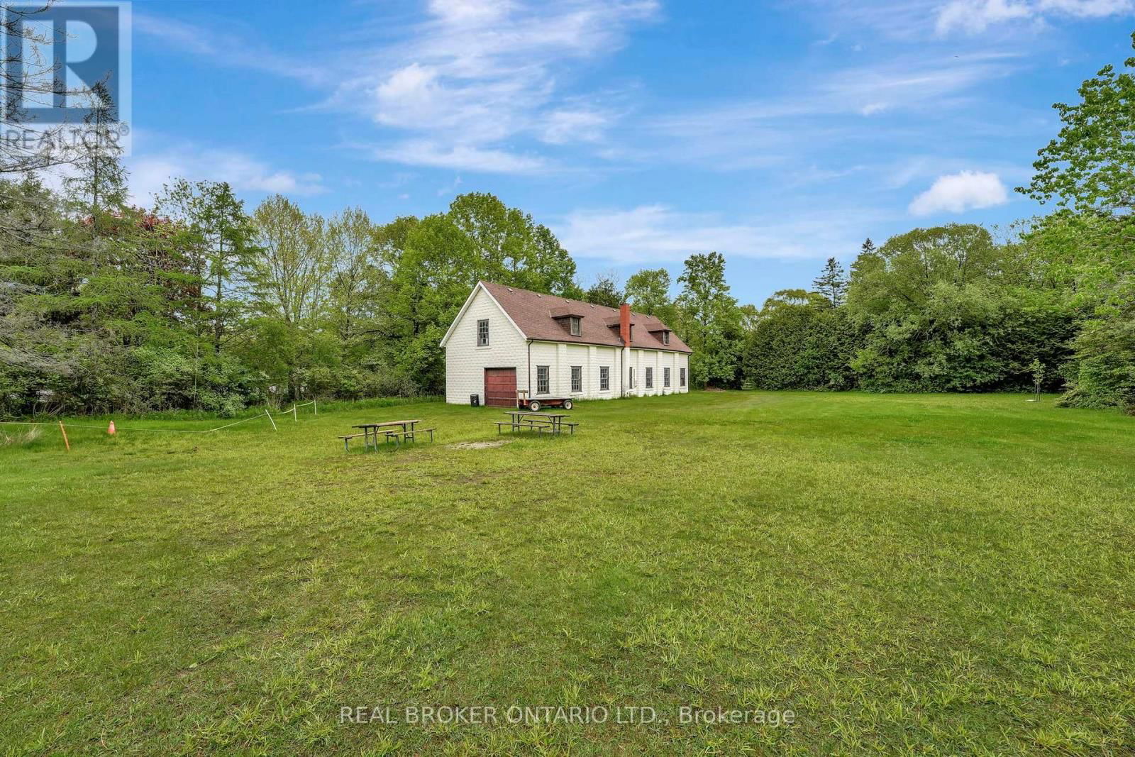 729 B MOUNT PLEASANT ROAD Image 16