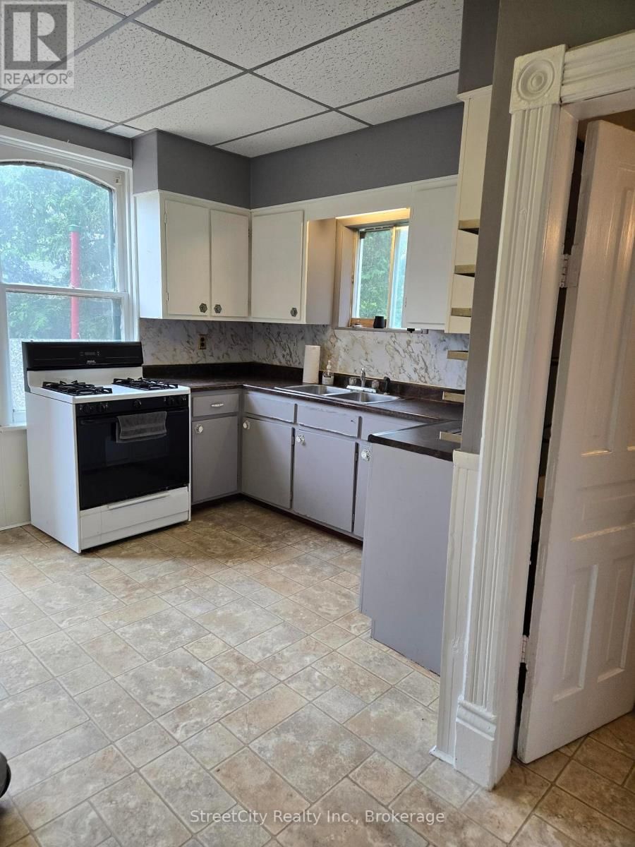 115 DOURO STREET Image 12